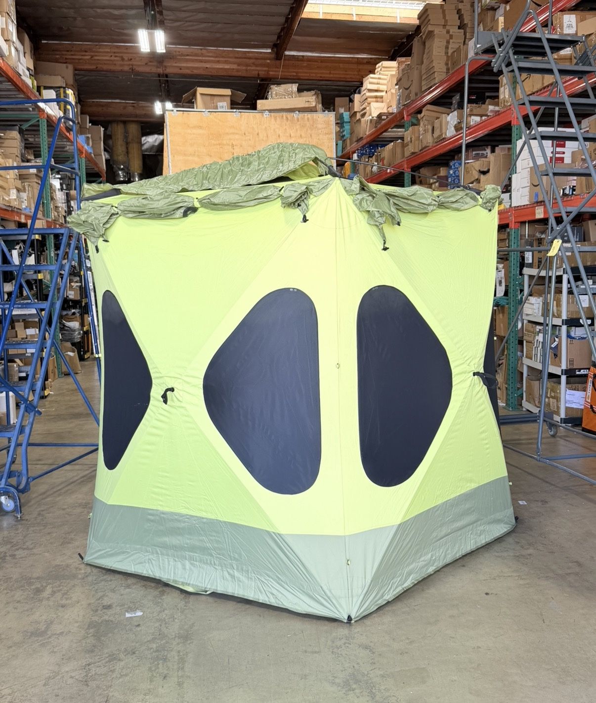 ACACIA Space XL Pop-Up Camping Tent for 2–3 People, Quick Setup, Waterproof Windproof Outdoor Tent for Camping, Beach and Travel