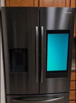 Samsung 26.5 cu. ft. 3-Door French Door Refrigerator with Family Hub - Black Stainless Steel