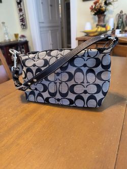 Mini black and gray coach vintage Y2K