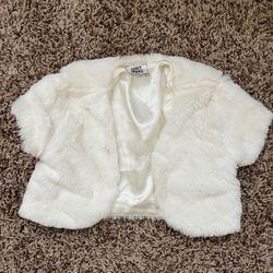 Girl’s Off White Fur Vest Bolero Size 5