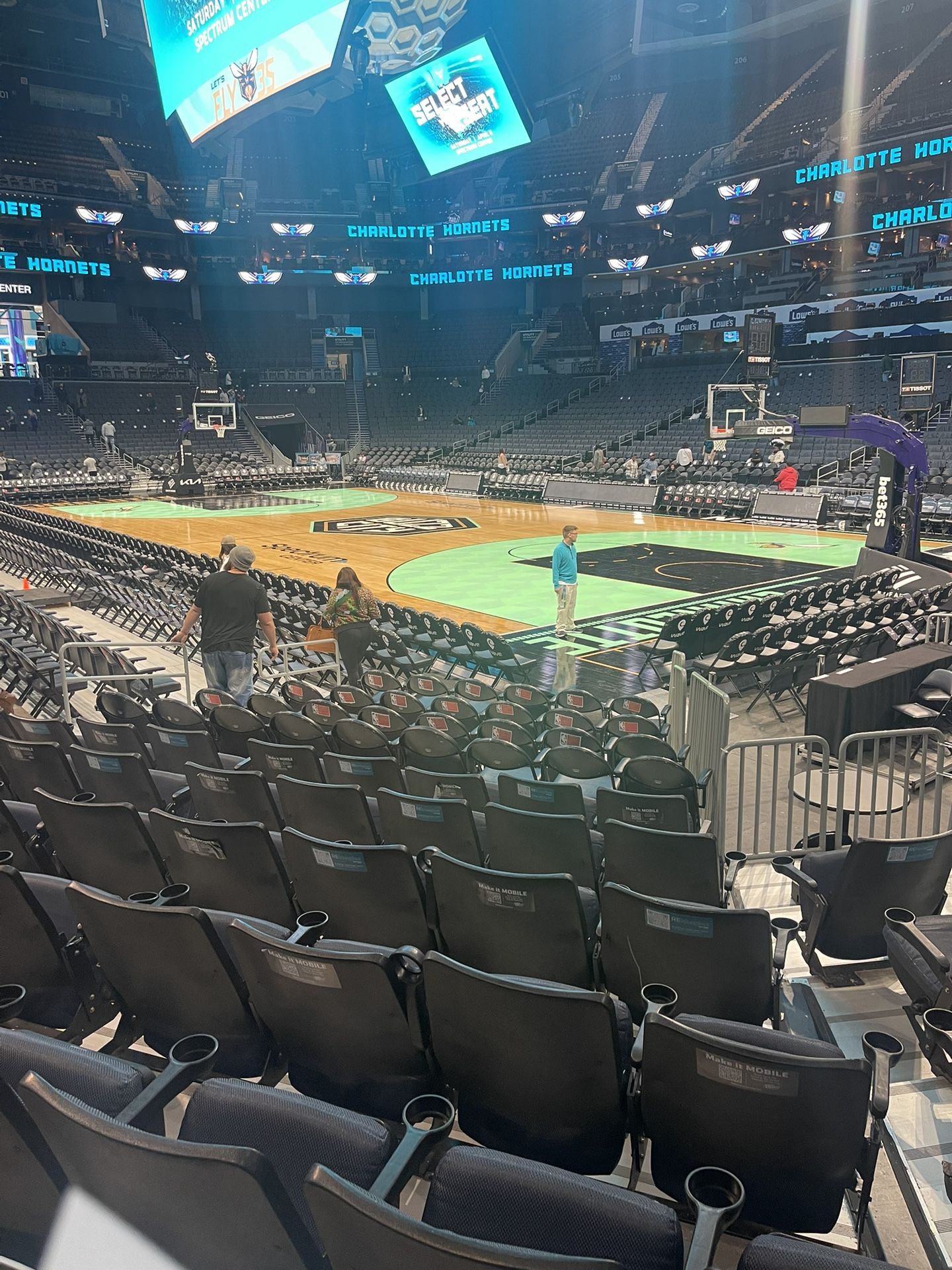 Hornets Tickets Sz112 Row I