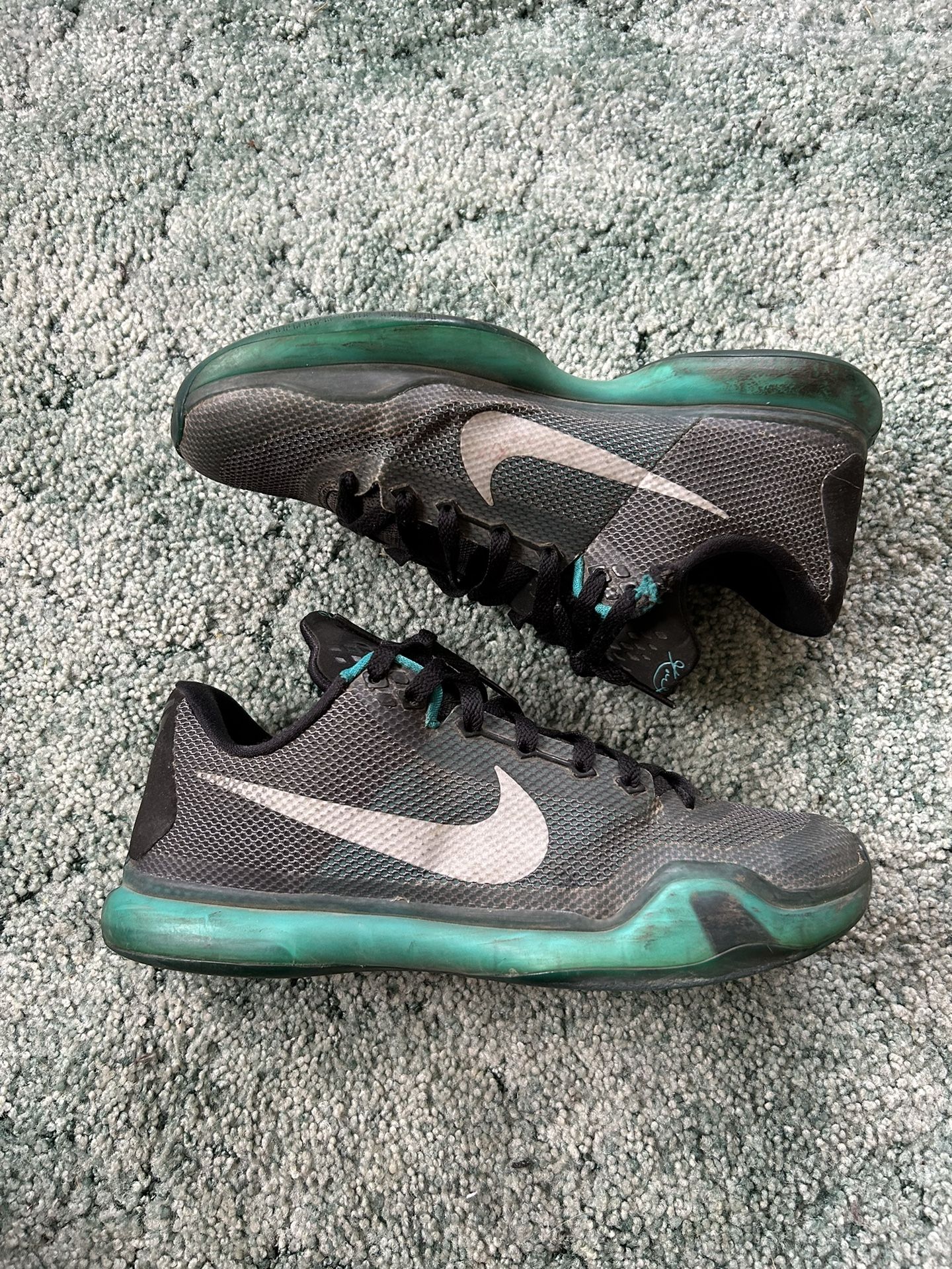 Kobe 10 Liberty (Rare)
