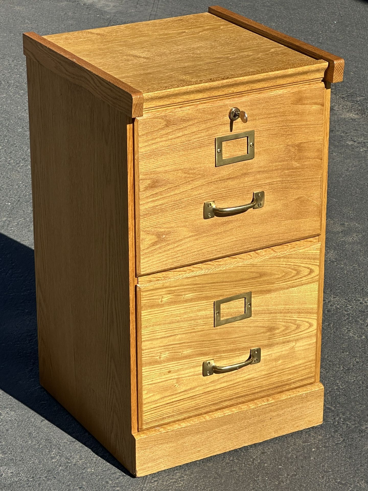 Filing Cabinet With Key