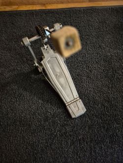 Vintage Pearl Bass drum pedal