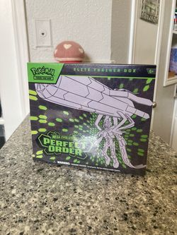 Pokémon Elite Trainer Box