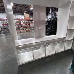 Tv stand w/Storage