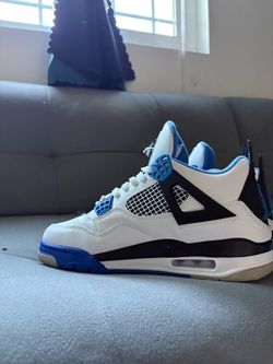 Air Jordan 4 Retro Motorsport Size. 8 slightly worn