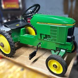 John Deere ERTL Model 7600 Pedal Tractor