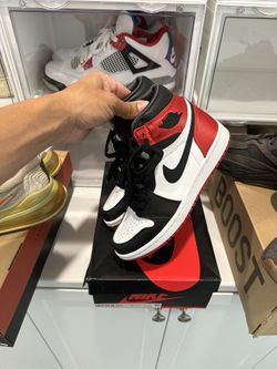 Jordan 1 Retro Satin Black Toe Size 7 Women’s