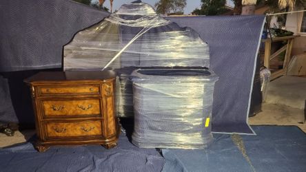 Cherry Oak Bedroom Set Footboard Not Included