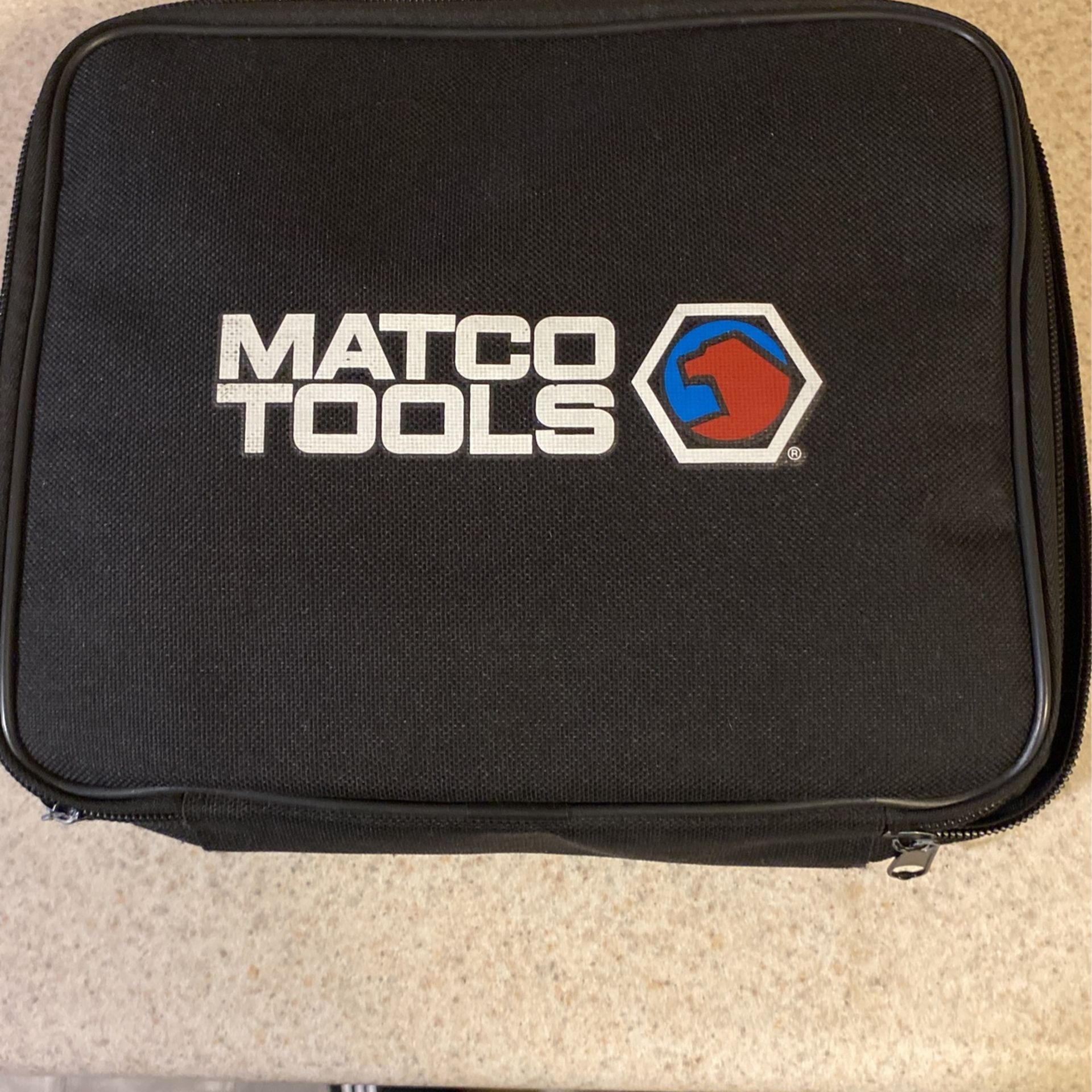 Matco Versapower Jump Start/battery Charger for Sale in Tucson, AZ