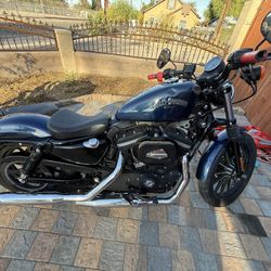 Harley Davidson 883 sportster 2012 4000 Miles