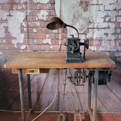 Working Vintage Bonis 3764 Industrial Fur Leather Sewing Machine Machinery