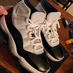 Jordan Concord 11s Size 9.5