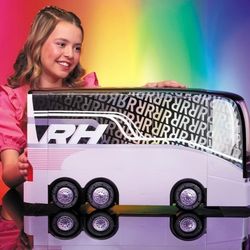 Rainbow High Would Tour Bus Plus Accessories 