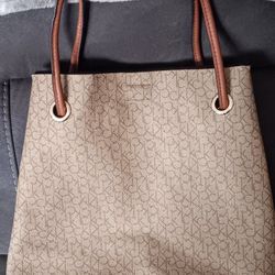 CALVIN KLEIN STRAW TOTE