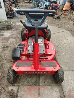 Snapper Riding Lawnmower