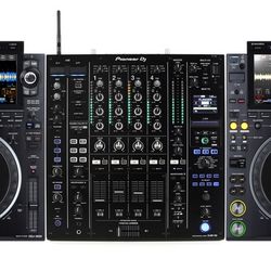 Pioneer CDJ 3000 Pair w/DJM-A9 Mixer With Oddessy Case