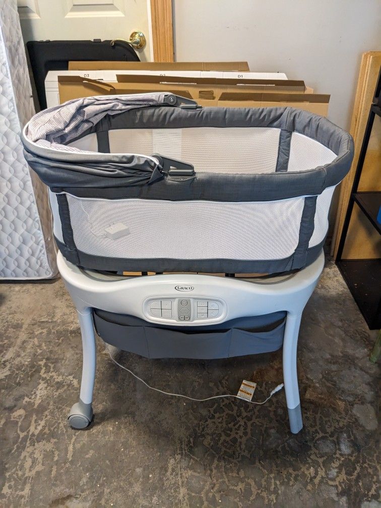 Graco Sense 2 Snooze Rocking With White Noise for Sale in