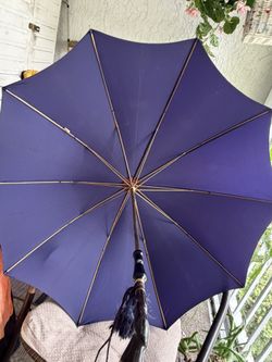 BEAUTIFUL VINTAGE UMBRELLA
