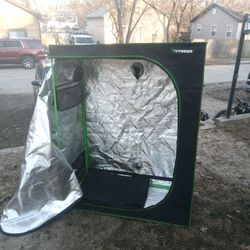 VIVOSUN GROW TENT