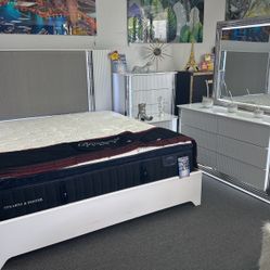 Limited Time Offer🤑Beautiful White Lacquer 5pc Bedroom Furniture Set With LED Lighting On Sale $1499