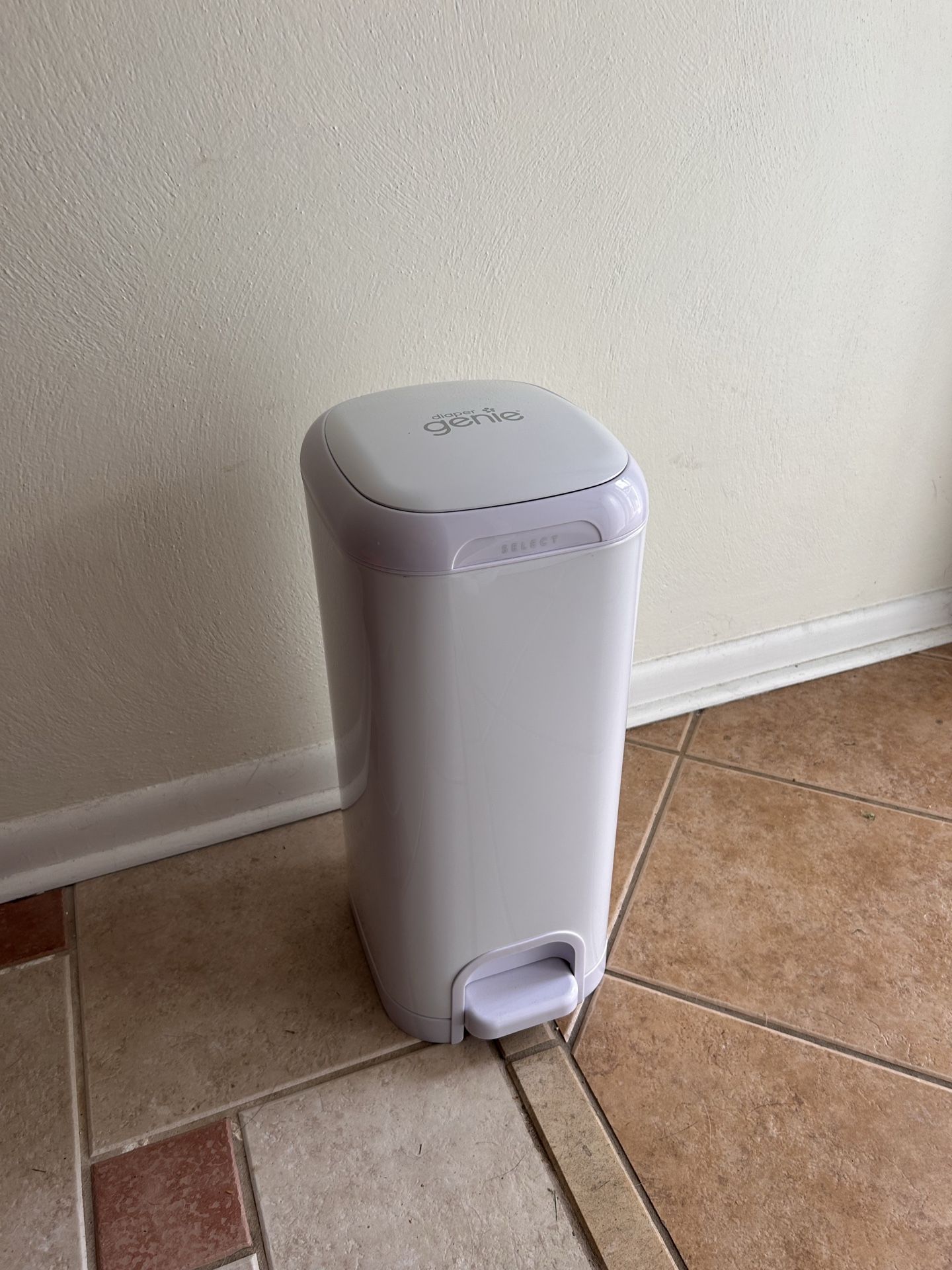 Diaper Genie, barely used