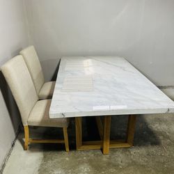 Dining Table Set – 6 Chairs – Good Condition