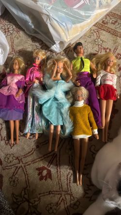 lot of vintage Barbie dolls