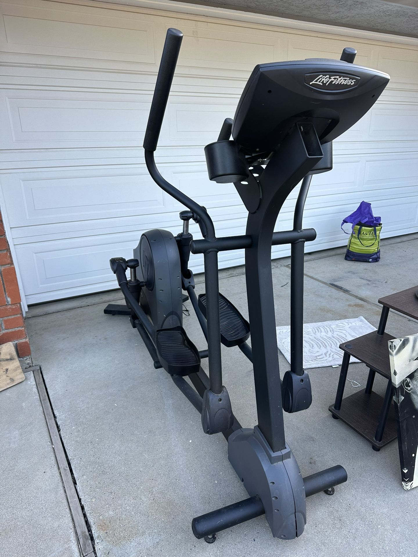 Life Fitness X5i Elliptical Cross Trainer for Home Gym