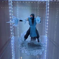 Subzero Diamond Select Statue