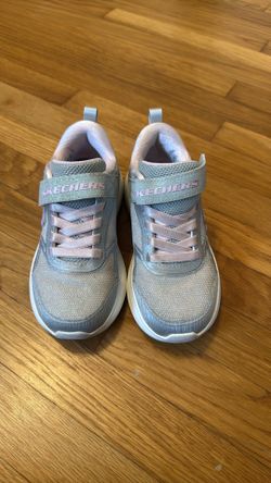 Sparkle gray and pink Skechers