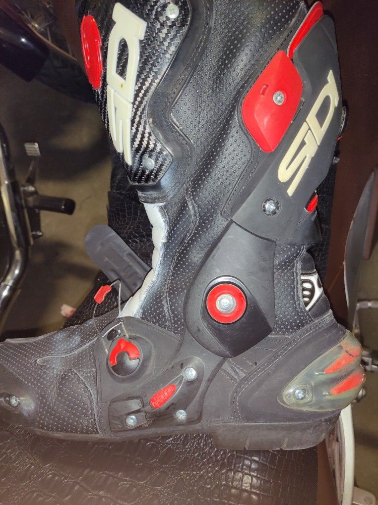 Motorcycle Racing Black And Red And White Boots Size 13