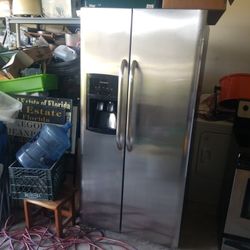 Super Super Nice Frigidaire Refrigerator 