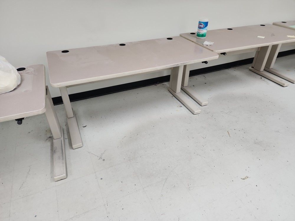 Adjustable Task Tables Manual Crank Heavy Duty