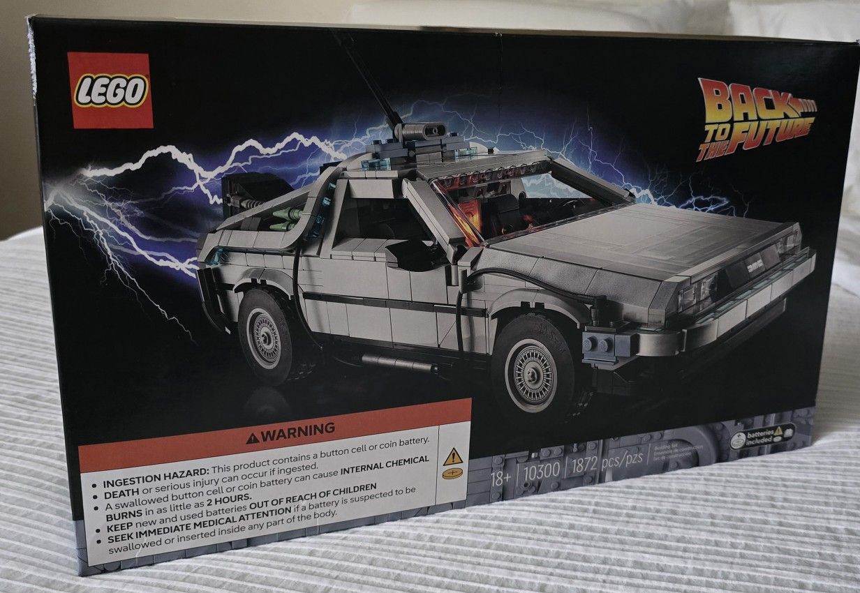 Lego 10300 Back To The Future Time Machine DeLorean New!