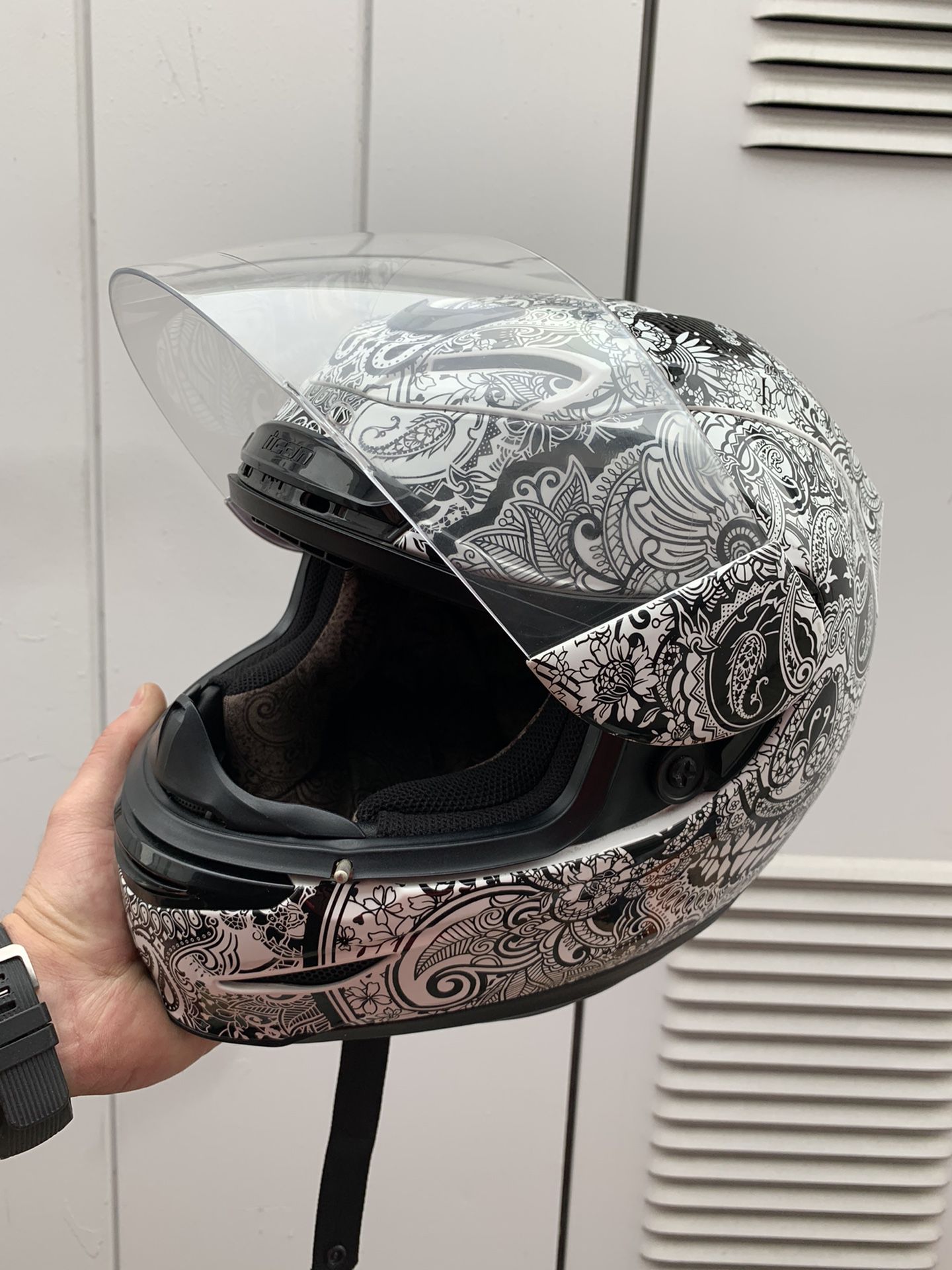 ICON motorcycle helmet - Size M
