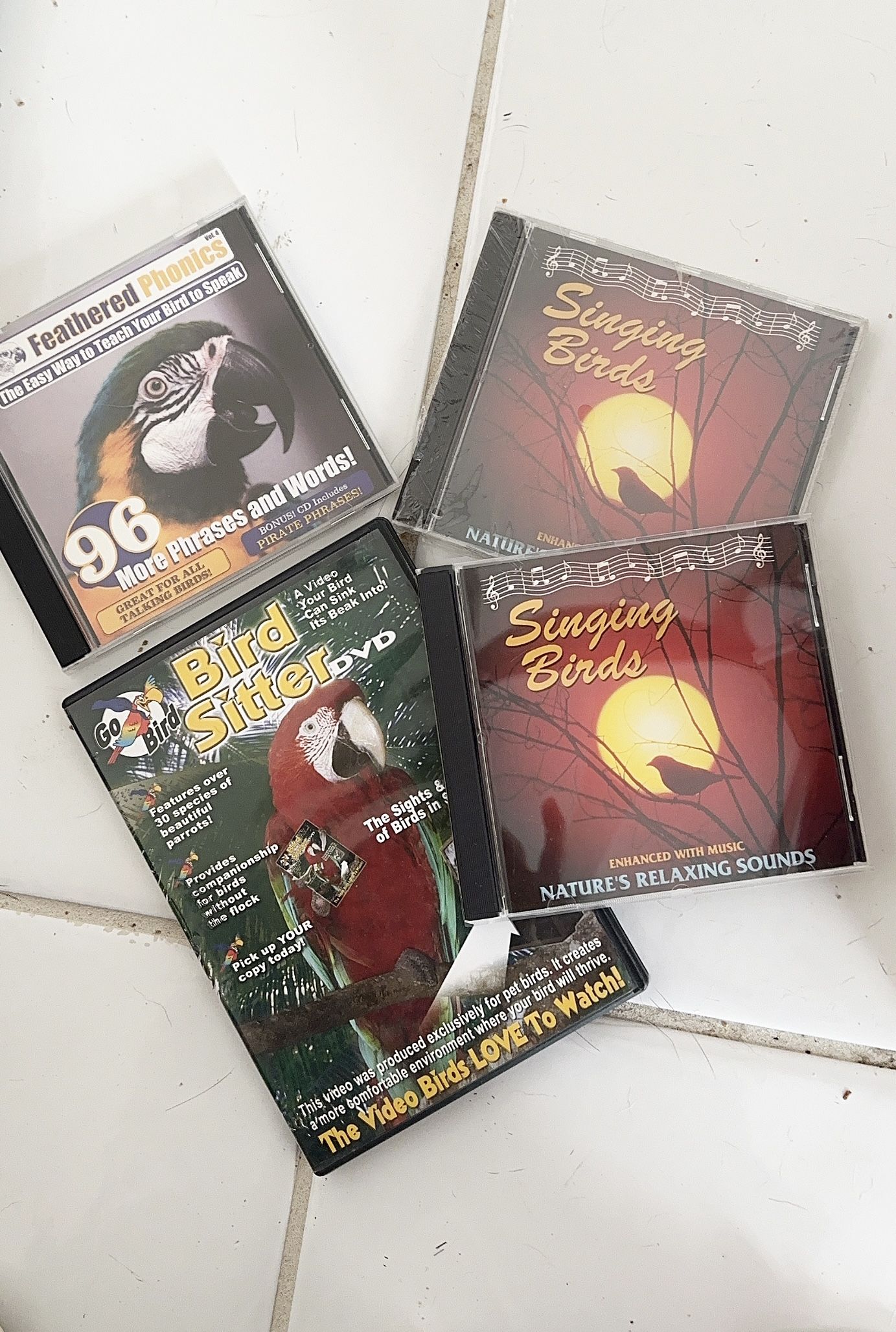 Bird Sitter DVD & Feathered Phonic& Singing Birds CD