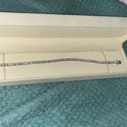 Diamond 8inch bracelet price is negotiable 