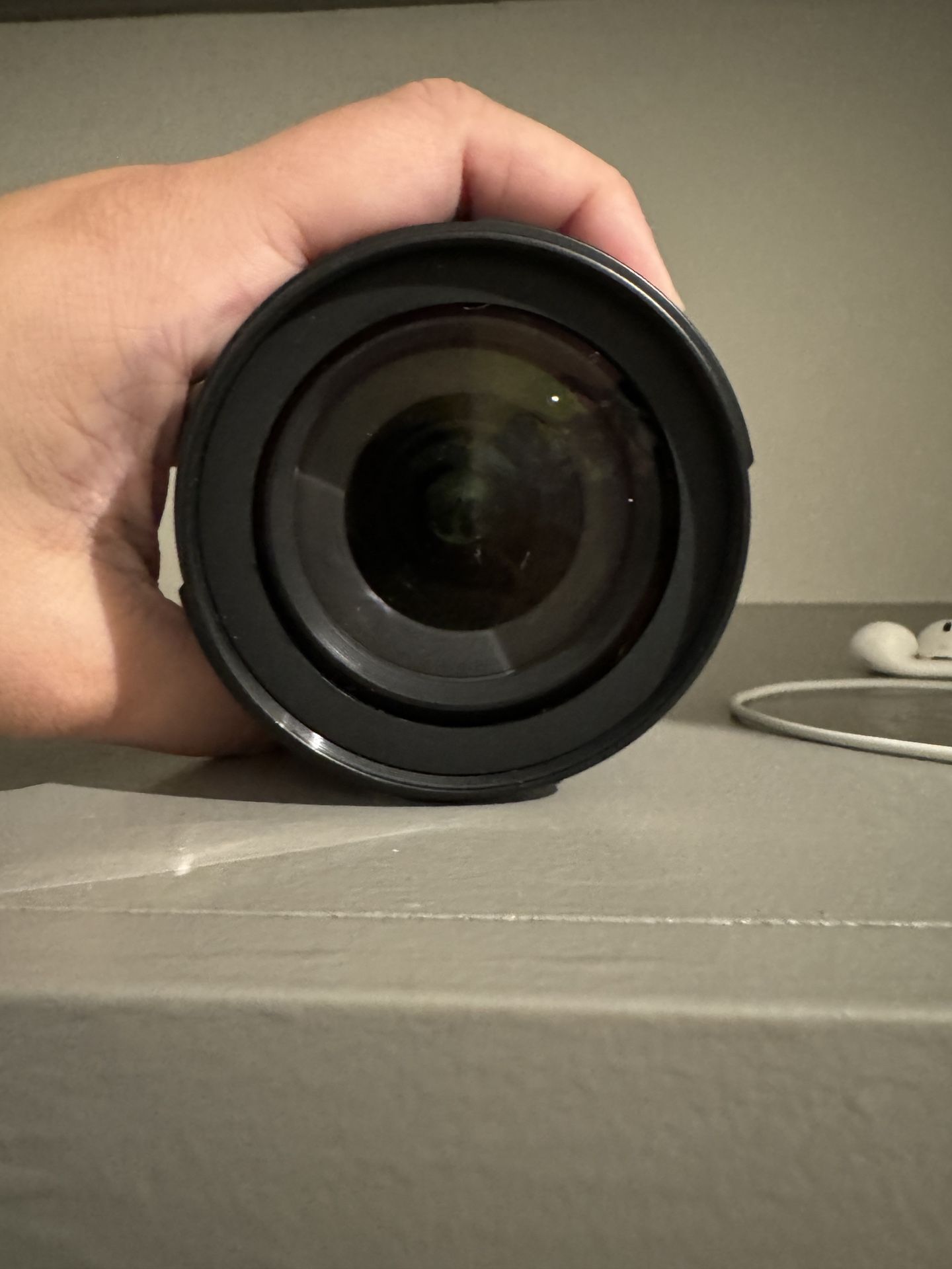 Nikon AF-S DX Nikkor 18-105mm f/3.5-5.6G ED VR lens