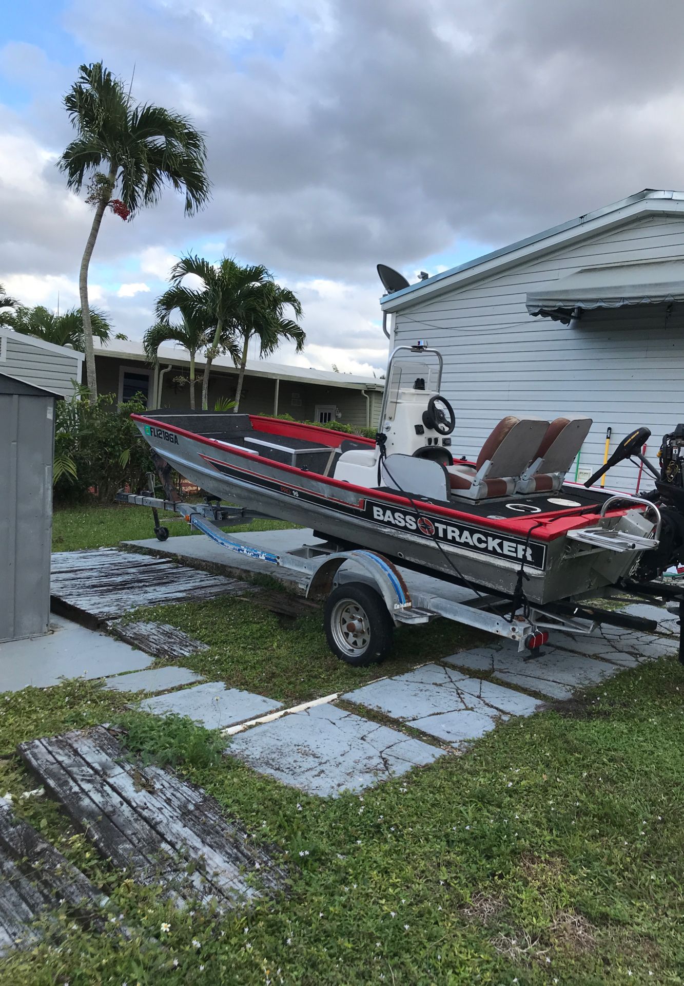 Aluminum boat 16’