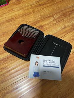 Gecko Kalimba with Case and Booklet