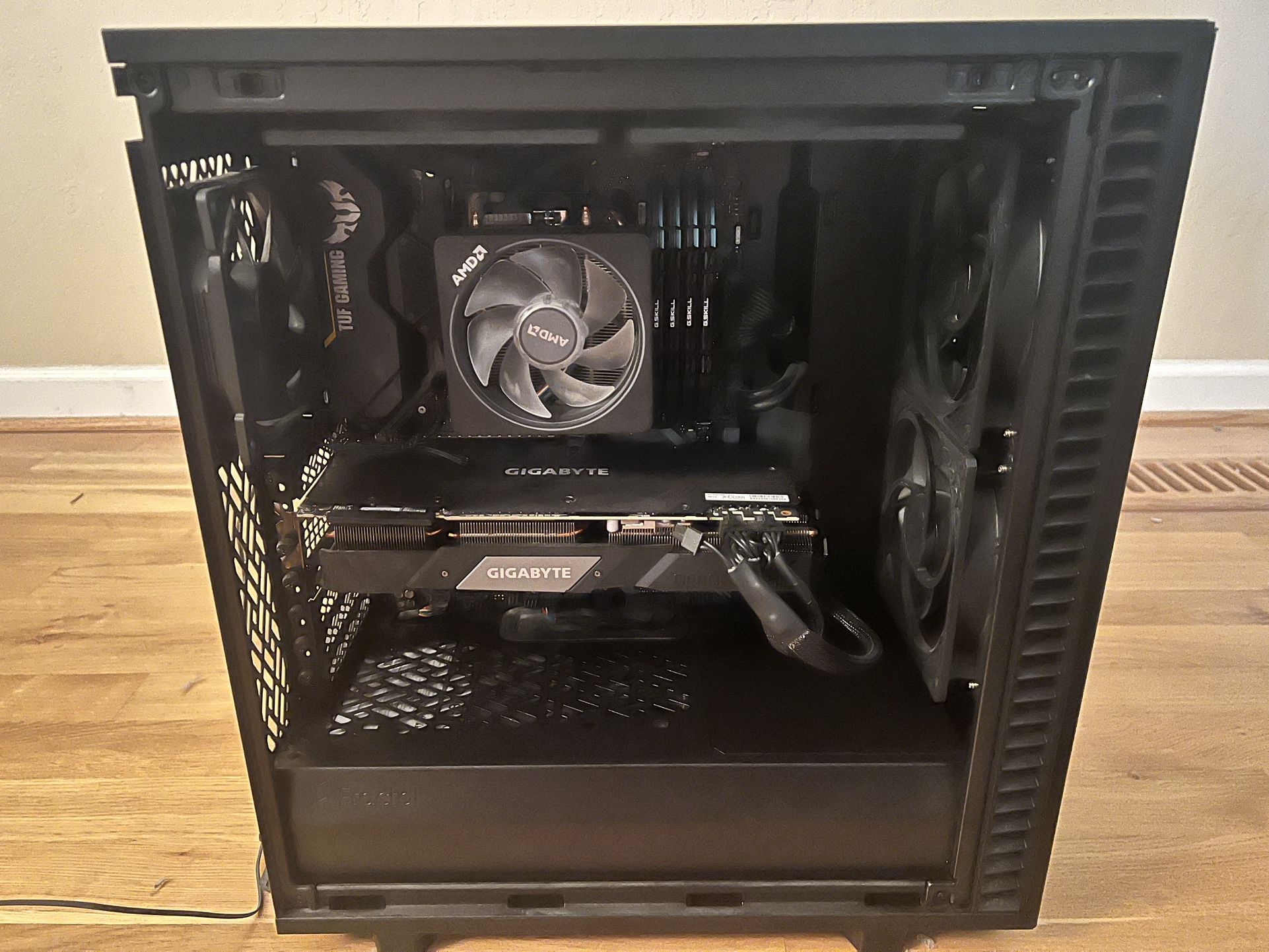 Gaming PC - RTX 2070 Super - Ryzen 7 3800x - 32gb Ram - 2TB ssd