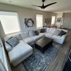 3-Piece White Sectional Couch w/ Chaise & Ottoman – Excellent Condition