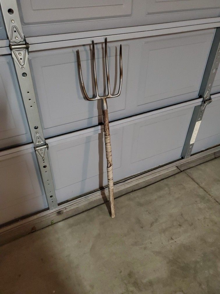 Fake Hay Manure Fork