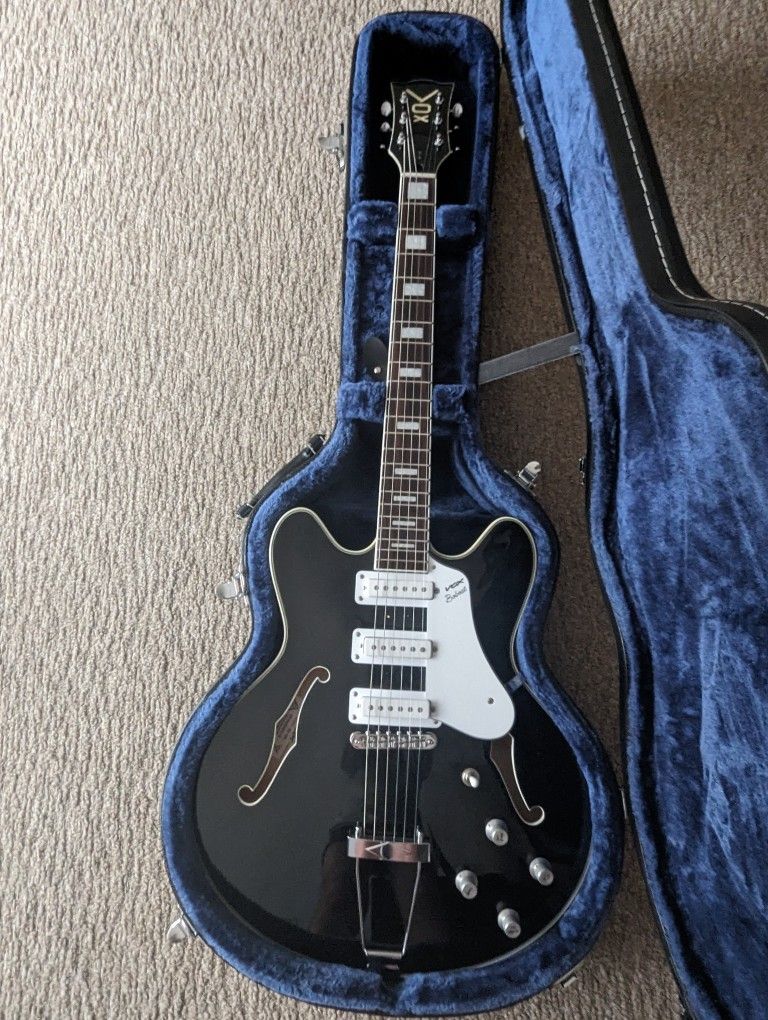 Vox Bobcat S66 Semi-hollow Body Guitar