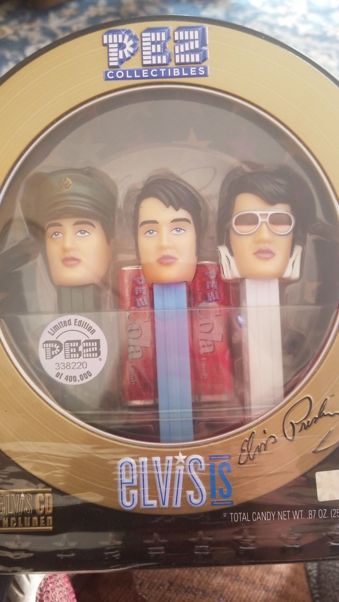 PEZ COLLECTION ELViS CD include