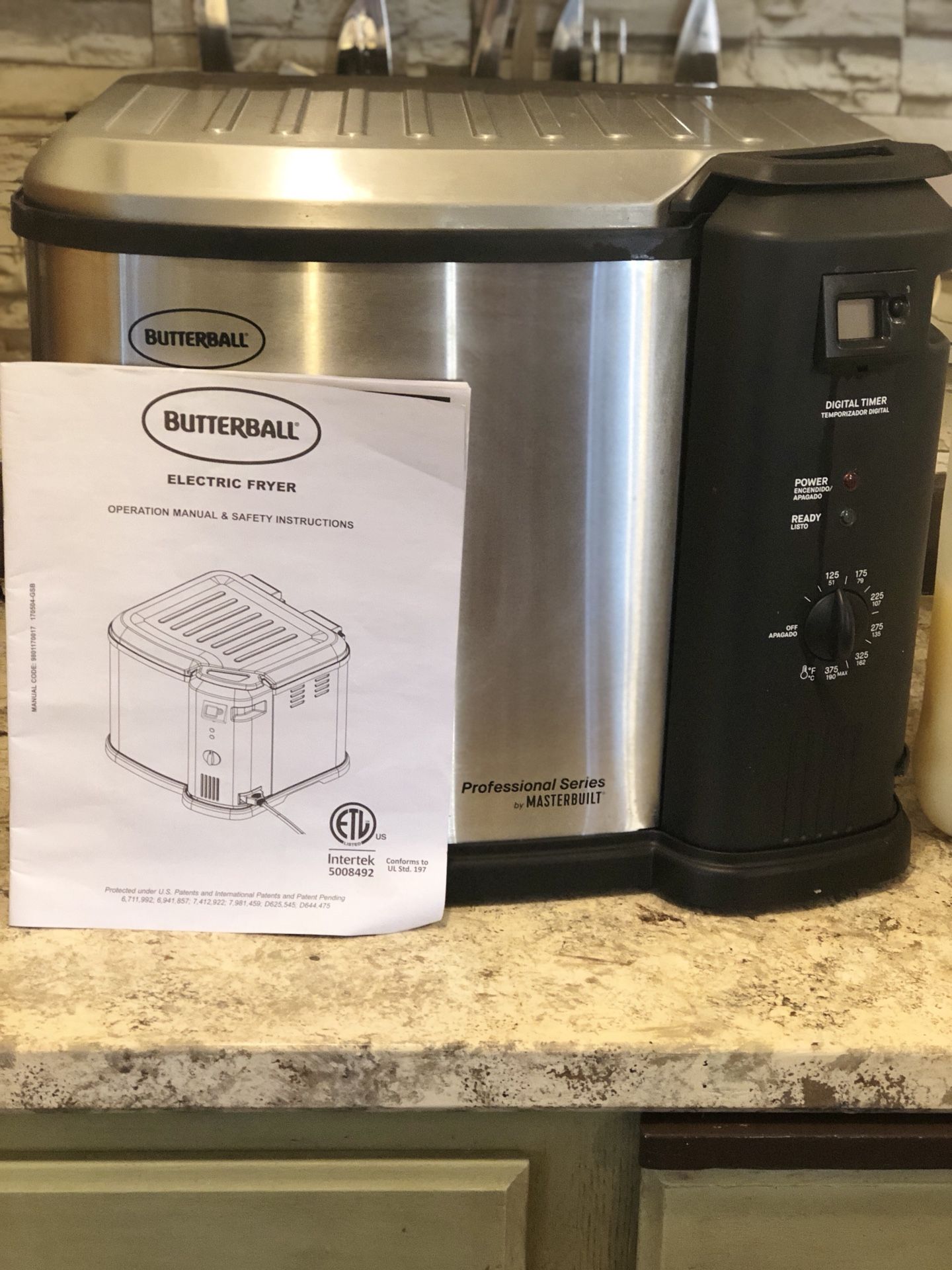 MasterBuilt XL Electric Fryer for Sale in Houston, TX - OfferUp