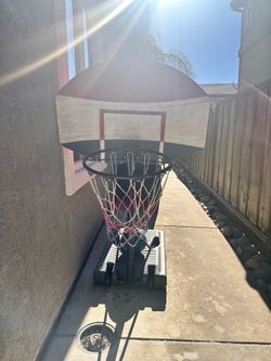 Children’s basketball hoop