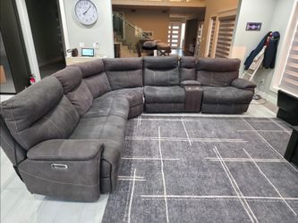 Living spaces 6 piece Sectional